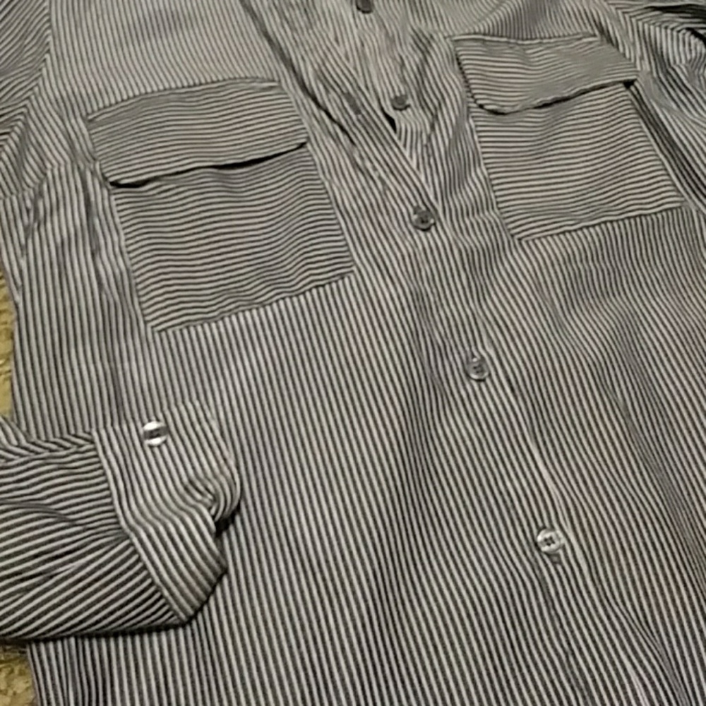 Express Thin Striped City Shirt - Picture 5 of 7